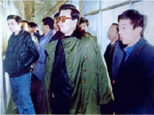 1993年12月時(shí)任河南省委書記、現(xiàn)任中央政治局常委的***視察我廠